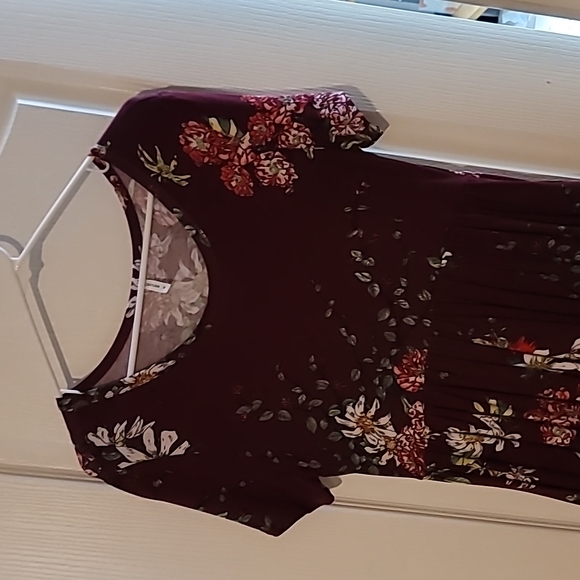 Dress - Picture 2 of 3